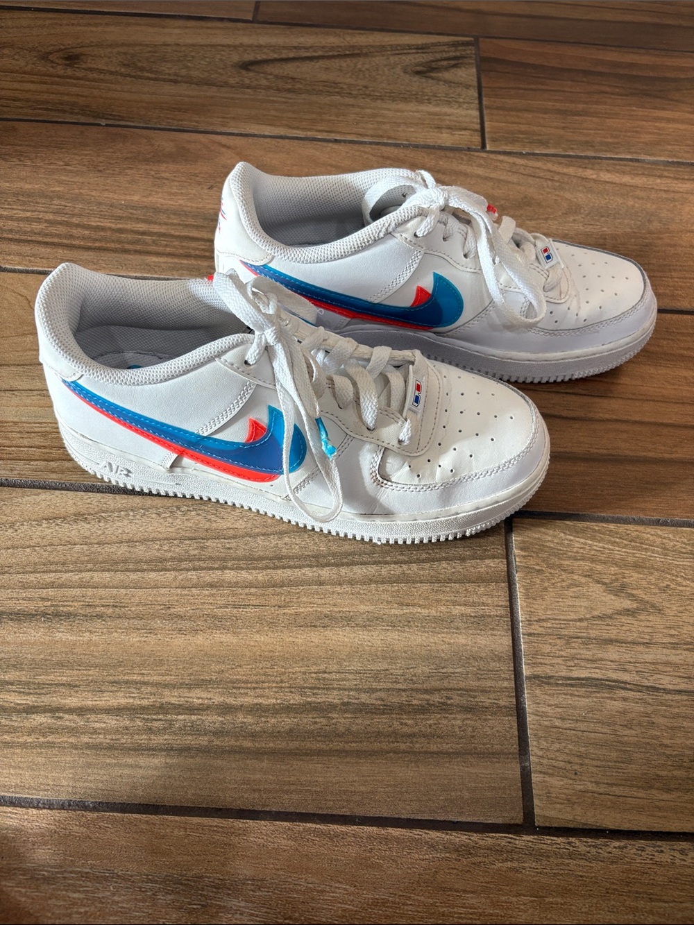 Nike 3D glasses Kids White Sneakers with Blue Swoosh and Red Accents
